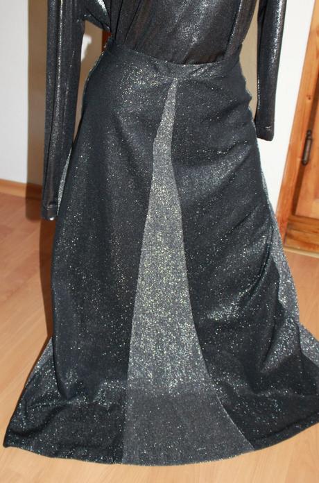 Spolocenska sukna, s