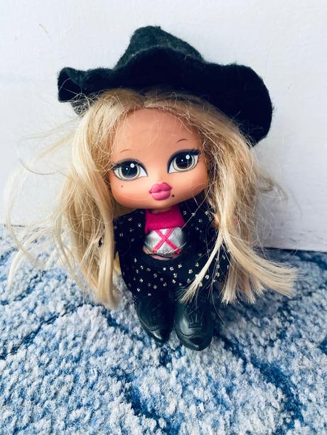 Bábika bratz cloe halloween,