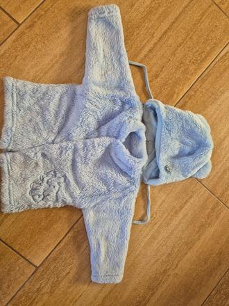 Teply sveter s čiapkou 62, 62