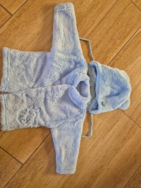 Teply sveter s čiapkou 62, 62