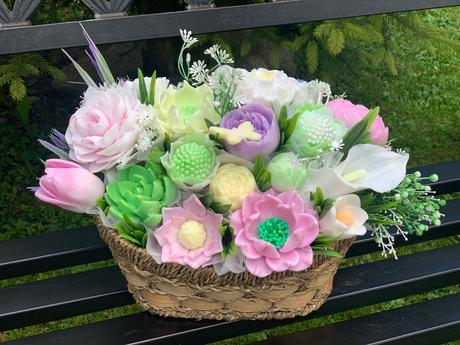 Mydlova kytica v košíku, 