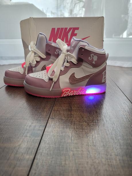 Botasky barbie, 29