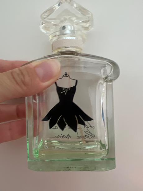 Parfem la petite robe noire guerlain, 