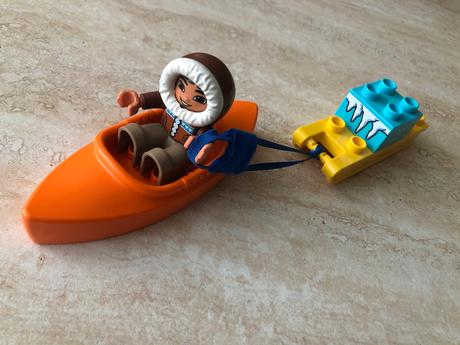 Lego duplo eskimák s loďkou a sánkami, top stav, 