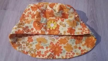 Klobucik bez znamok nosenia, 74