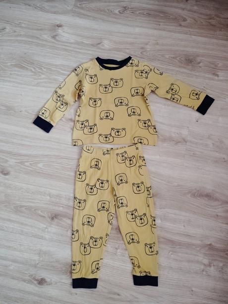 Žlté pyžamo, f&f,104