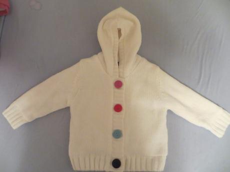 Teplý biely sveter s kapucňou, 80