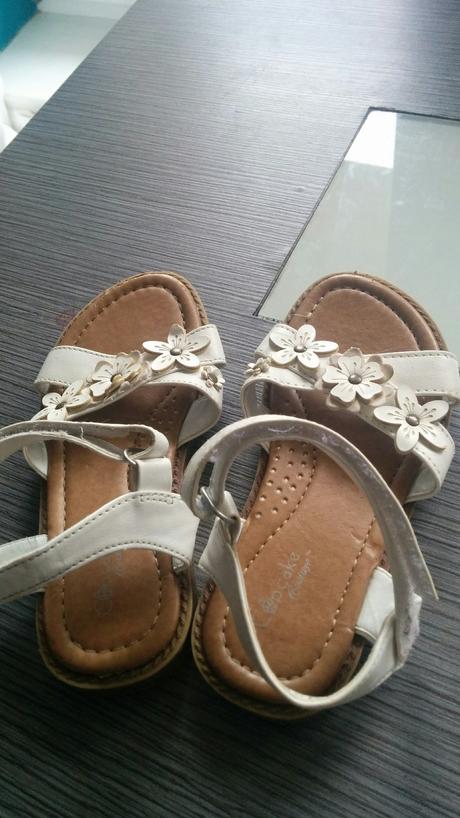 Kvietkove sandalky, deichmann,27