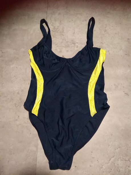 Jednodielne plavky, s