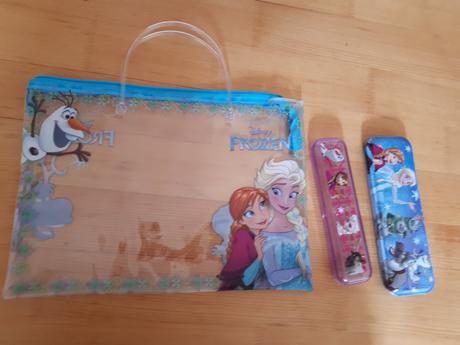 Frozen kabelka, peračník, krabičky, 