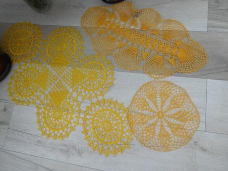 Háčkované oranžovožlté, 