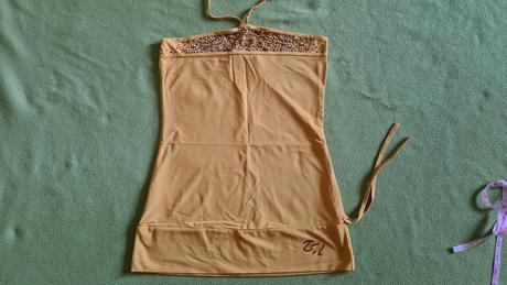 Tielko s viazaním na krk, s