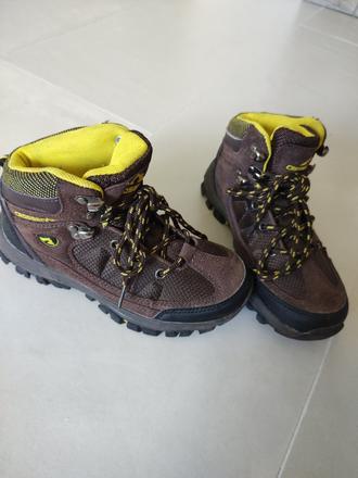 Turistické topánky, 33