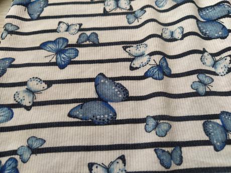 Tričko s motýlikmi. 4-6 rokov, h&m,110