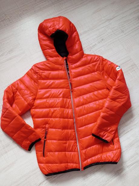 Vetrovka, reserved,146