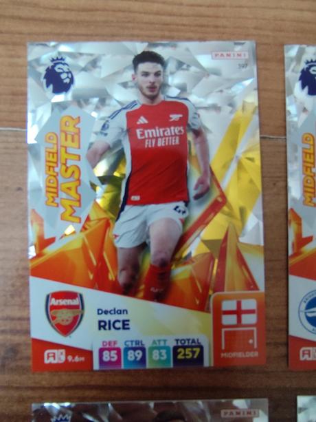 Futbalové kartičky premier league 2025 stredopolia,