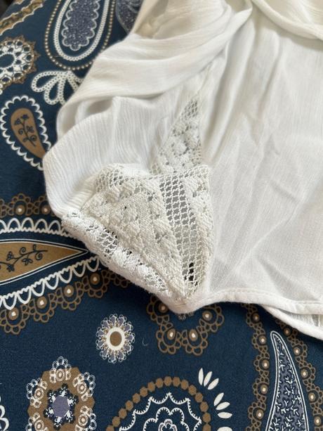 Blúzka s čipkou, s