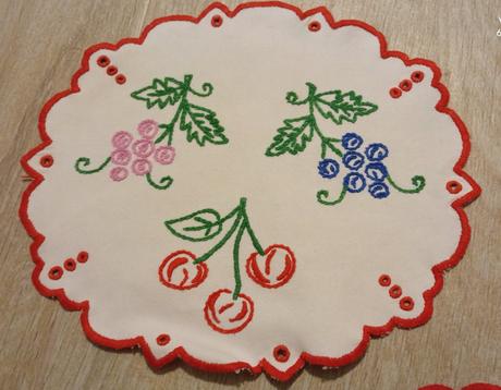 Vyšívané dečky 3 ks, 