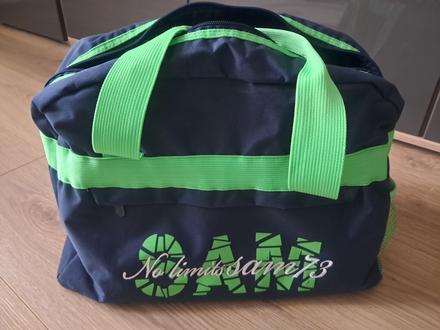 Väčšia taška sam, 