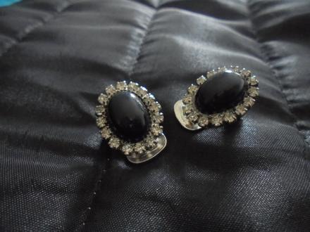Predám náušnice, 