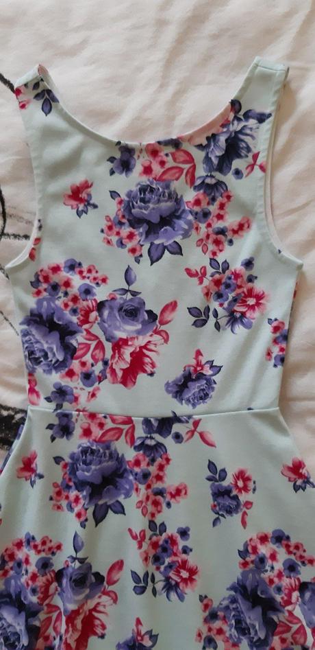 Letné kvetinové šaty, 34