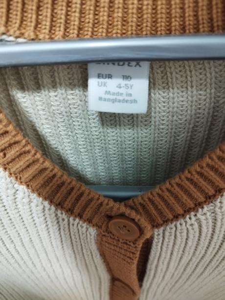 Svetre lindex veľkosť 110, lindex,110