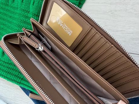 Michael kors priestranná peňaženka driftwood, michael kors