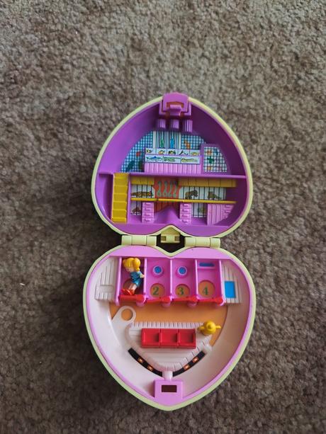 Polly pocket,