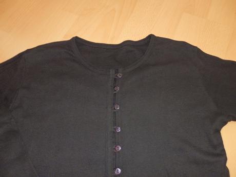 Cierna suprava sveter plus tricko, s