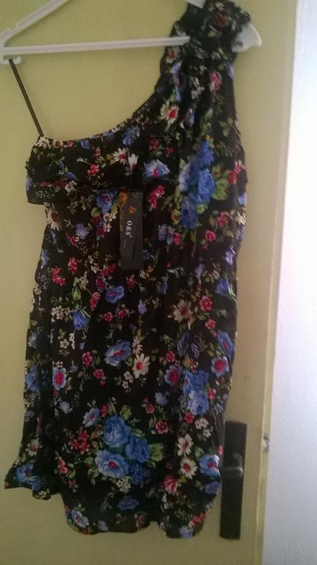 Cierne saty s kvetinovou potlacou, xl