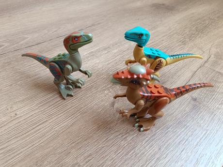 Raptory a gula z jurassic world,