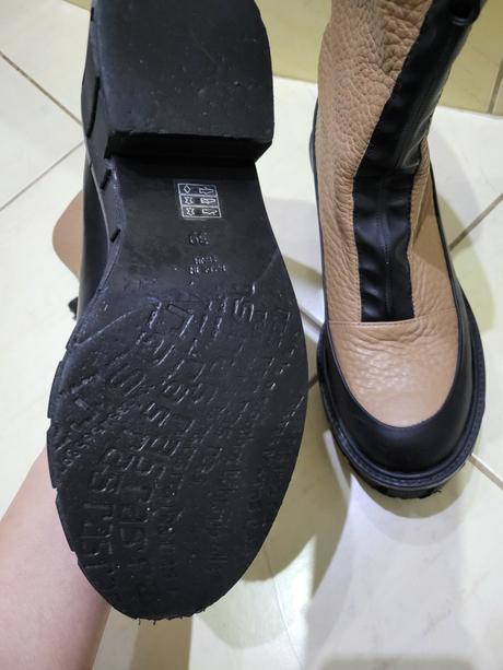 Kvalitné španielske čižmy, 39