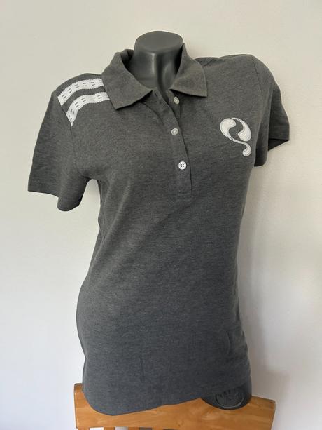 Nove golfove tricko, l
