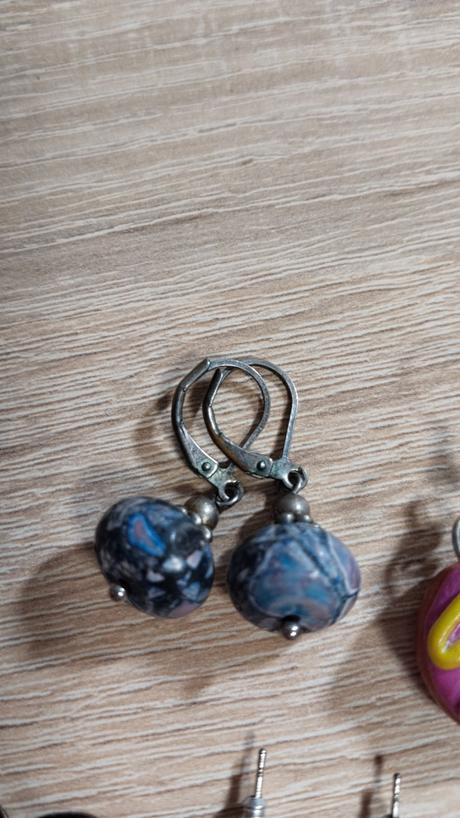 6 párov náušníc, 