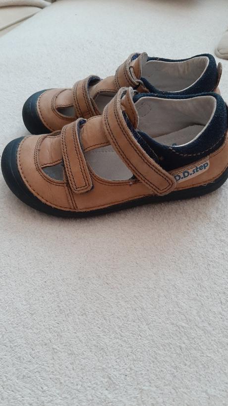 Krásne sandálky, d.d.step,27