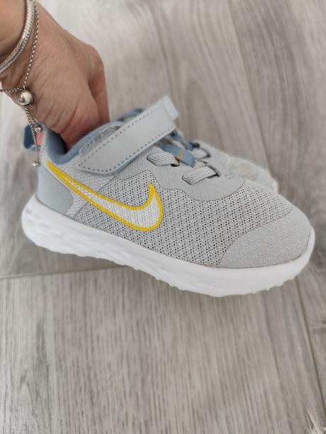 Nike tenisky, nike,23