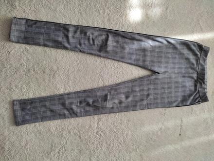 Kockovane leginy, 158