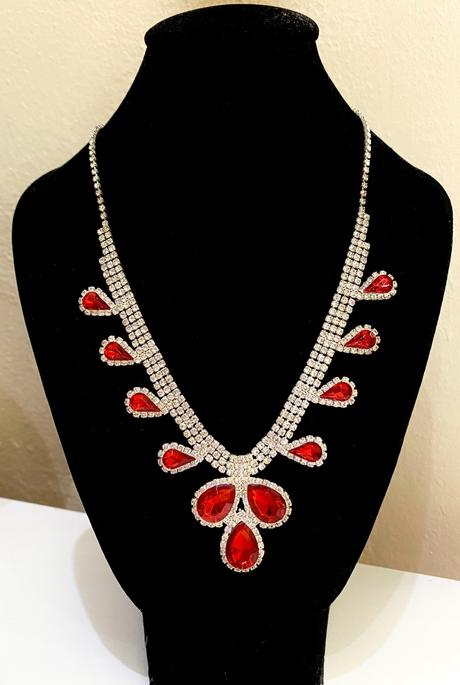 Šperk-náhrdelník, 