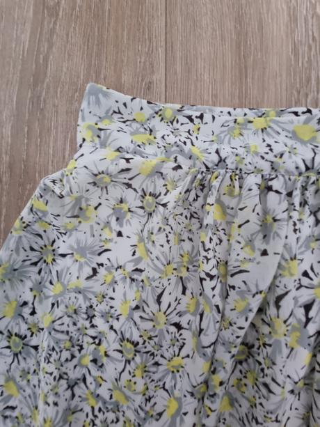 Kvietkovaná sukňa, l