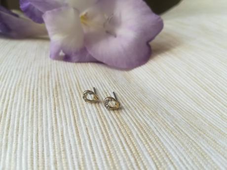 Mix rôznych náušníc,