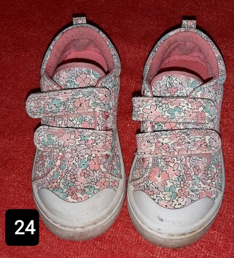 Topánky, 24