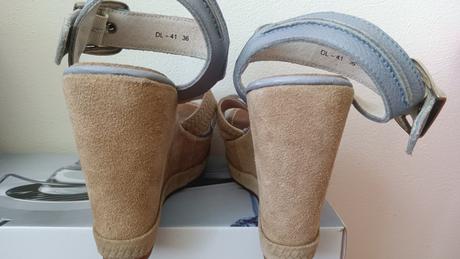 Krásne kožené sandále na platforme zn. blackstone, 36