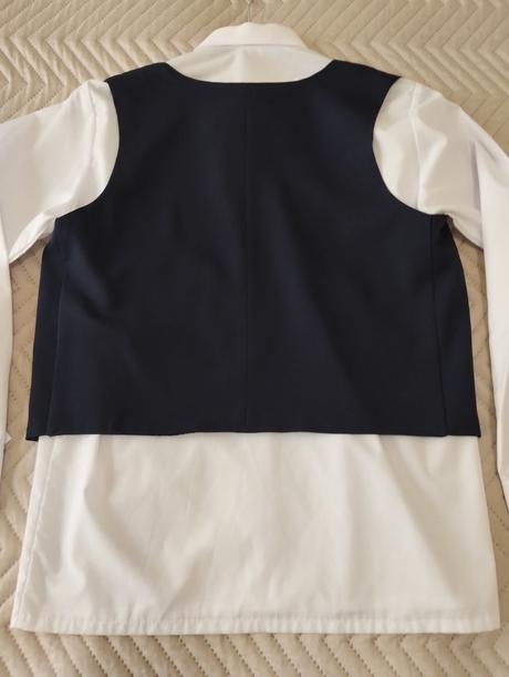 Sviatočný set nohavice, vesta a košeľa, 152