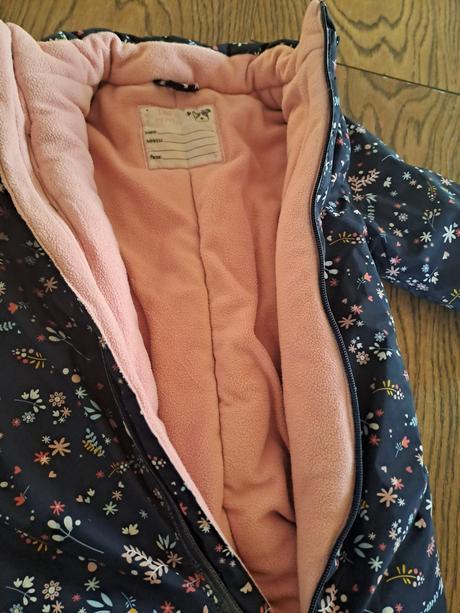 Zimny overal a bundicka, 86