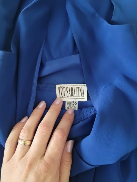 Spoločenské šaty, 36