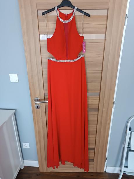 Nové spoločenské šaty, 40