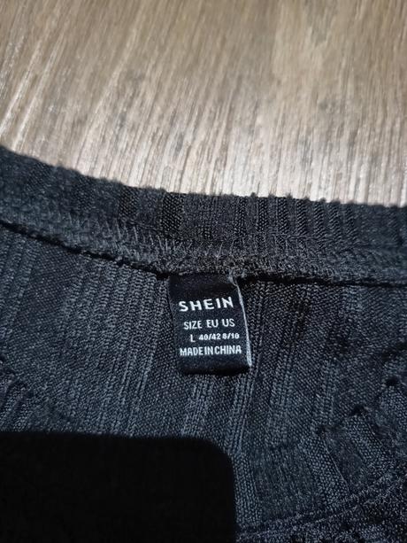 Čierny tehotenský sveter, l