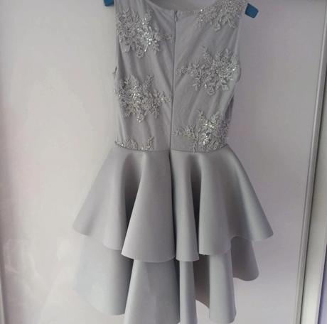 Strieborné spoločenské šaty, m