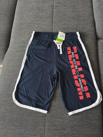 Kraťasy, chapter young,158