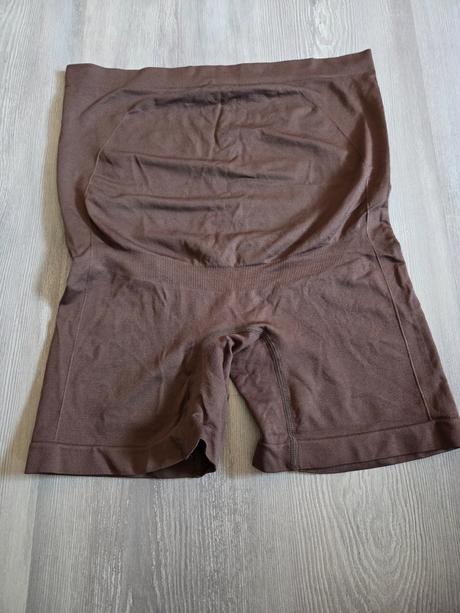 Tehotenske kratasy, l